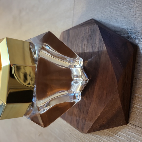 Stila Lingerie Souffle Skin Protection Color 7.0 - Picture 4 of 6